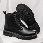 Bottines homme noires à lacets avec semelle crantée design moderne