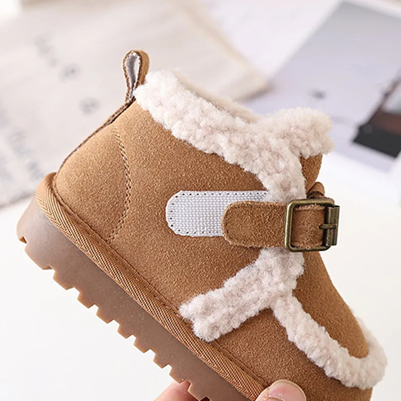 Détails des bottes de neige pour fille en cuir avec isolation