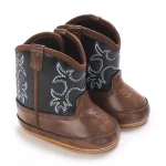 Bottines bébé western café à broderies bleues