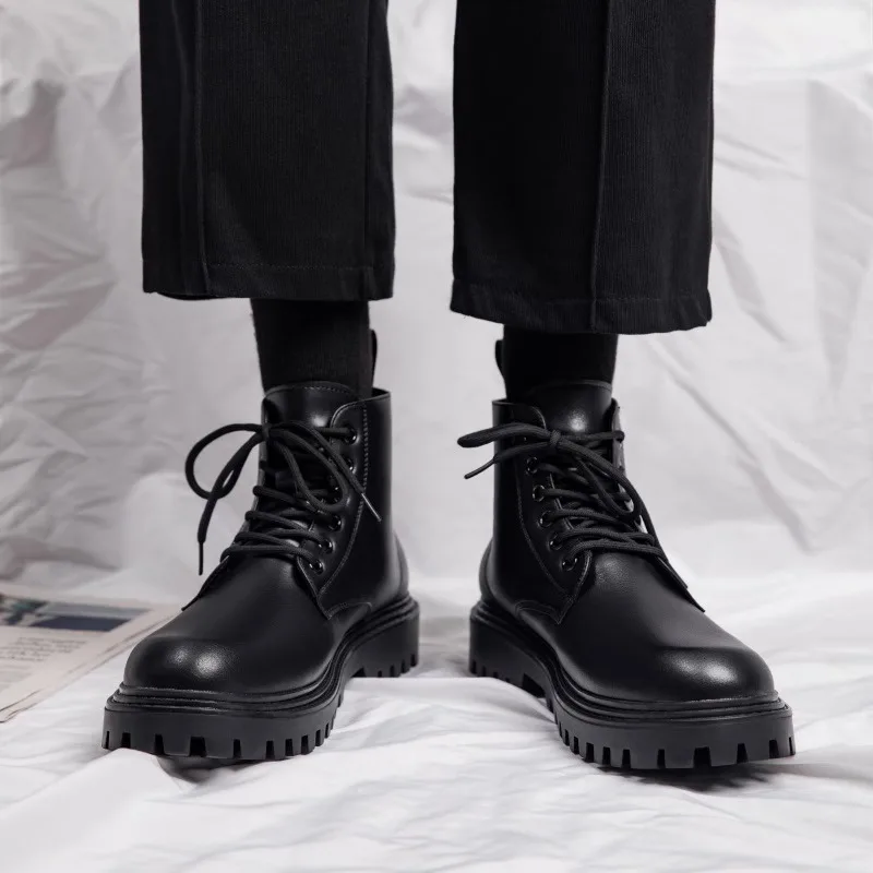 Bottines à lacets masculines avec semelle crantée durable