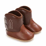 bottines bebe western marron bicolores a coutures decoratives vue ensemble fond blanc