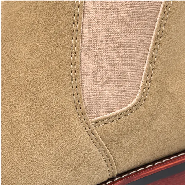 bottines chelsea homme beige sable a finition veloutee detail de la finition veloutee et de lelastique beige 45300