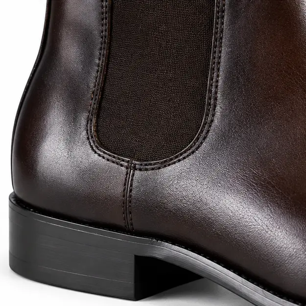 bottines chelsea homme marron a bout carre detail de lelastique et de la texture 45369
