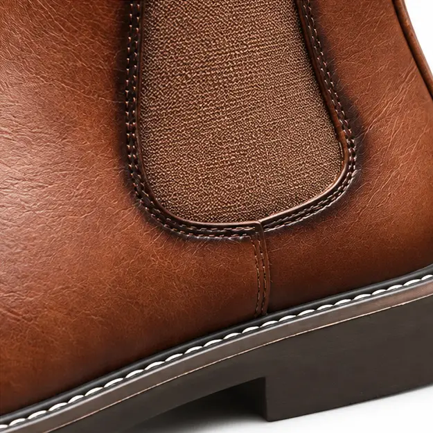 bottines chelsea homme marron a coutures contrastantes detail de lelastique et des coutures 45319