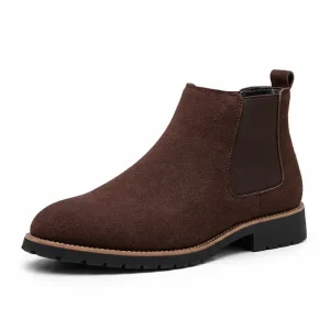 bottines chelsea homme marron a effet givre vue de trois quarts sur fond blanc 45397