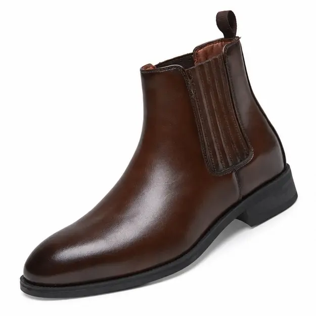 bottines chelsea homme marron a elastiques nervures vue de trois quarts sur fond blanc 45362