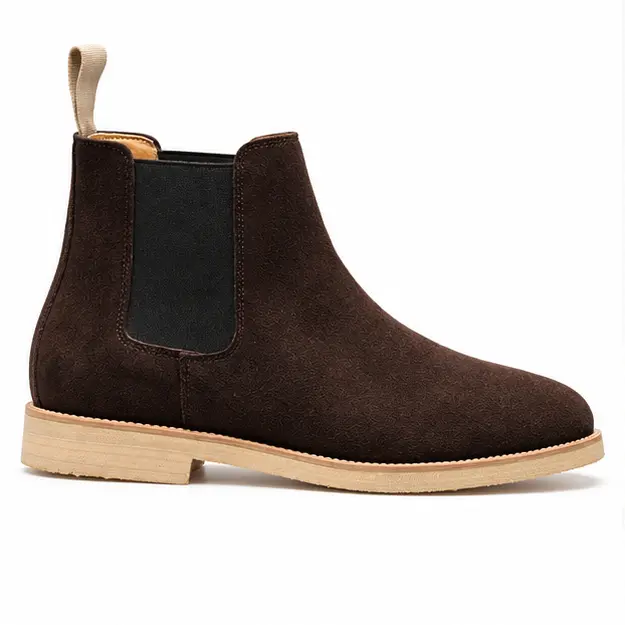 bottines chelsea homme marron a finition veloutee vue de profil sur fond blanc 45393