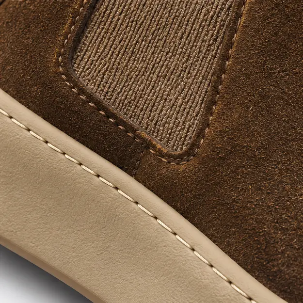 bottines chelsea homme marron a semelle beige detail de lelastique et de la semelle beige 45332