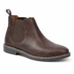 bottines chelsea homme marron au style retro vue de trois quarts sur fond blanc 45387