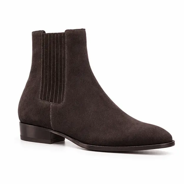 bottines chelsea homme marron fonce a bout effile vue de trois quarts sur fond blanc 45381