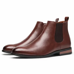 bottines chelsea homme marron fonce a bout effile vue de trois quarts sur fond blanc 45401