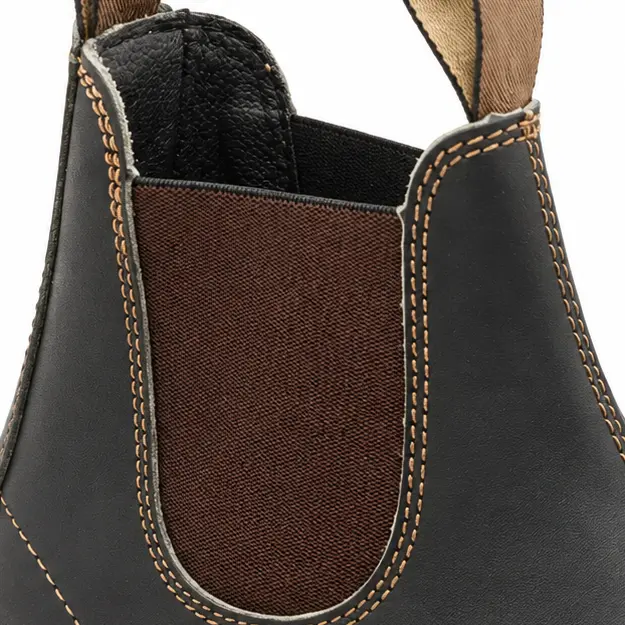bottines chelsea homme noires a elastiques marron detail de lelastique marron et des coutures 45433