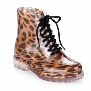 bottines de pluie femme a motif leopard vue de trois quarts sur fond blanc 45177