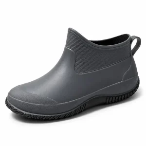 bottines de pluie femme grises a semelle contrastante vue de trois quarts sur fond blanc 45162