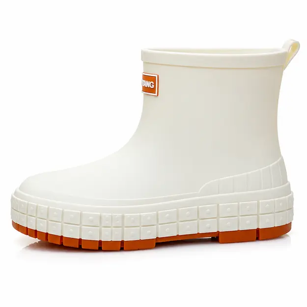 bottines de pluie femme ivoire en caoutchouc vue de profil sur fond blanc 45186