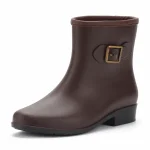 bottines de pluie femme marron a enfiler vue de trois quarts sur fond blanc 45164