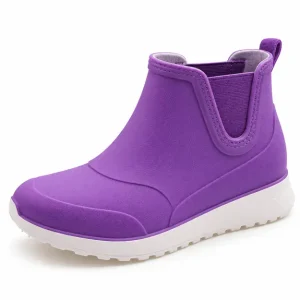 bottines de pluie femme violettes fourrees vue de trois quarts sur fond blanc 45179