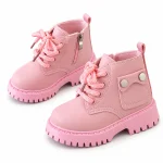 bottines enfant roses non fourrees a poche laterale sur fond blanc