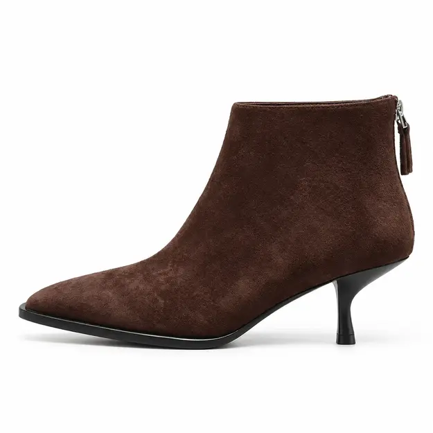 bottines femme cafe a petit talon fin vue de profil sur fond blanc 45151