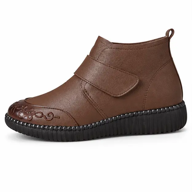 bottines femme marron doublees a semelle epaisse vue de profil sur fond blanc 45242