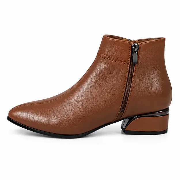 bottines femme marron fonce a talon carre et bout pointu vue de profil sur fond blanc 45244