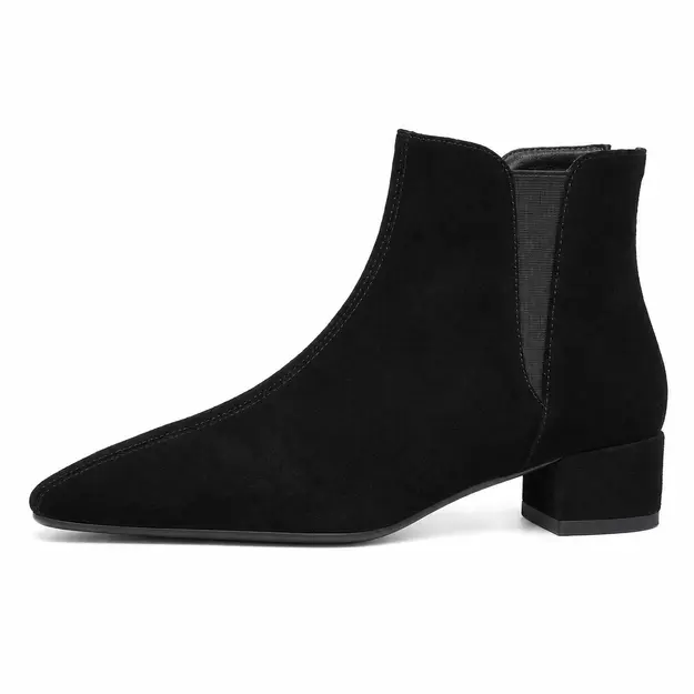 bottines femme noires fourrees a bout effile vue de profil sur fond blanc 45137