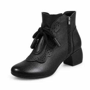 bottines femme noires fourrees a zip et talon carre vue de trois quarts sur fond blanc 45212