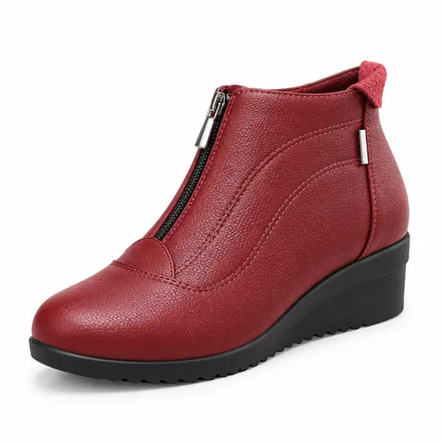 bottines femme rouges a talon compense vue de trois quarts sur fond blanc 45238