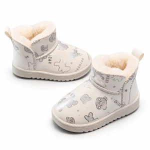 bottines fille beiges fourrees a motif ourson sur fond blanc