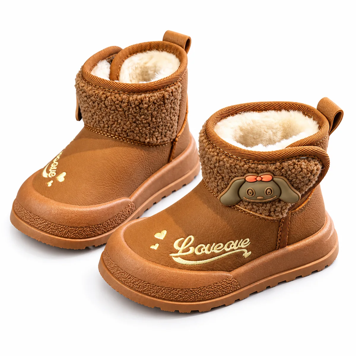 bottines fille caramel fourrees a ecusson et semelle epaisse sur fond blanc