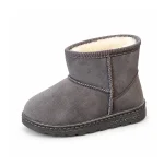 bottines fille grises fourrees a enfiler sur fond blanc