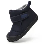 bottines garcon bleu marine fourrees a scratch sur fond blanc