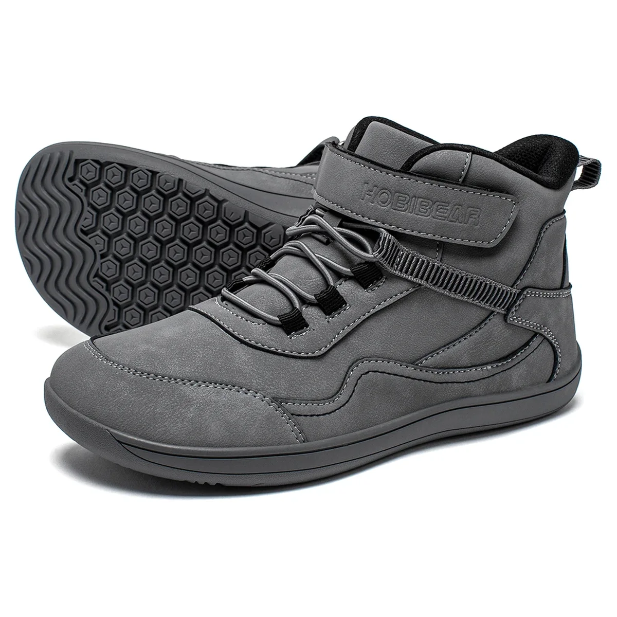 bottines garcon grises a bout large et scratch sur fond blanc