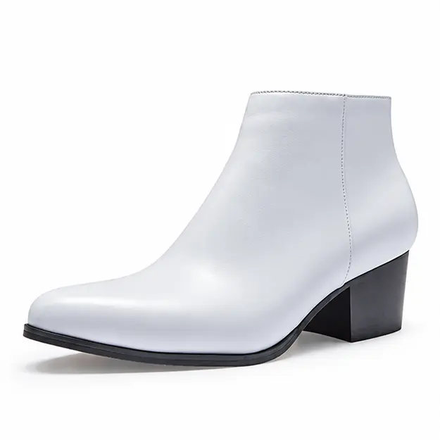 bottines homme blanches a talon et zip vue de trois quarts sur fond blanc 45322
