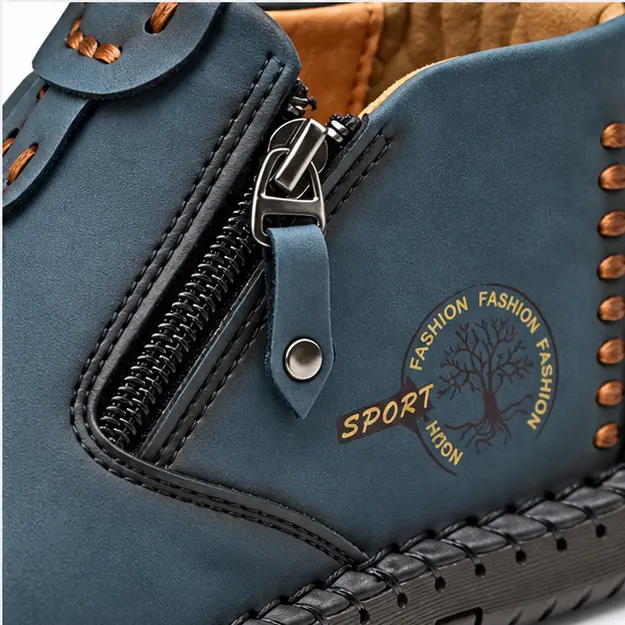 bottines homme bleues a zip style mocassin detail du zip et des coutures apparentes 45352