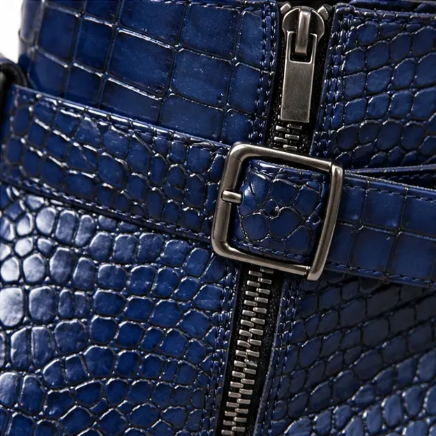 bottines homme bleues texturees a zip detail du zip et de la bride a boucle 45361