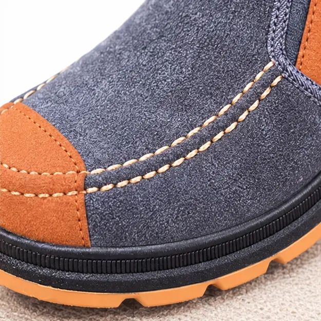 bottines homme grises fourrees style mocassin detail des surpiqures et du bout contraste 45462