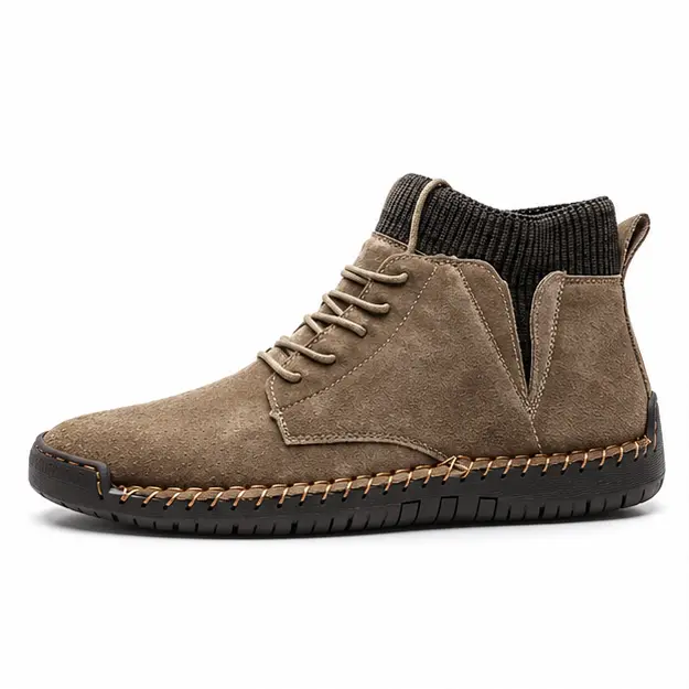 bottines homme kaki a lacets et col cotele vue de profil sur fond blanc 45327