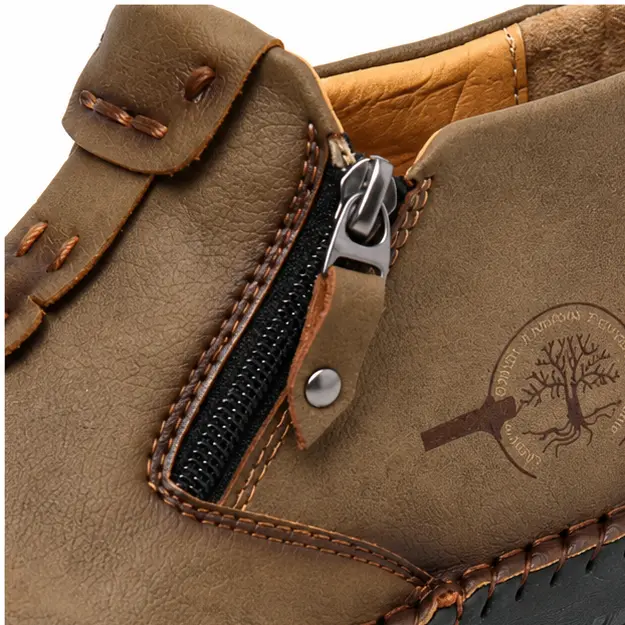 bottines homme kaki fourrees a zip style mocassin detail du zip et des coutures apparentes 45347