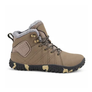 bottines homme kaki taupe fourrees a lacets sur fond blanc