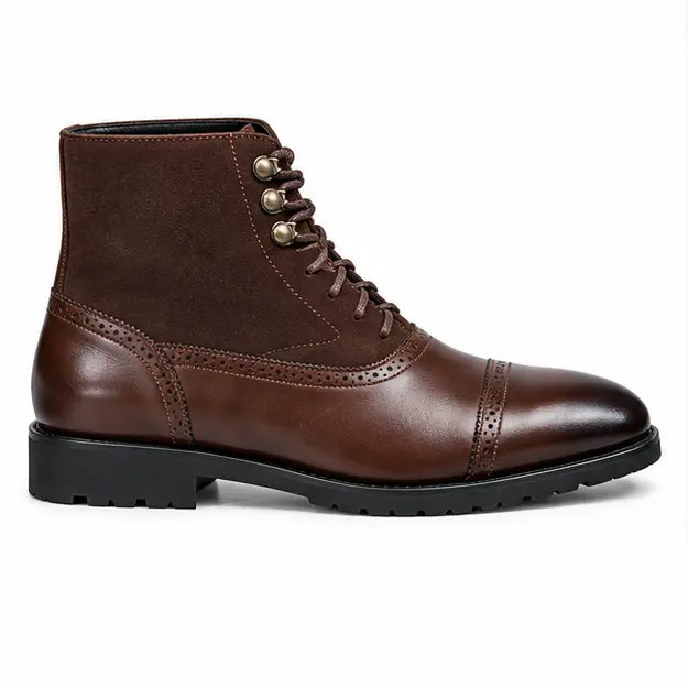 bottines homme marron a lacets et tige contrastee vue de profil sur fond blanc 45424