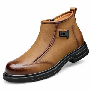 bottines homme marron a surpiqures et ornement noir vue de trois quarts sur fond blanc 45417