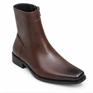 bottines homme marron en pu a zip et bout carre vue de trois quarts sur fond blanc 45304