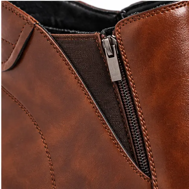 bottines homme marron fourrees a zip et effet patine detail du zip et de la patine marron 45301