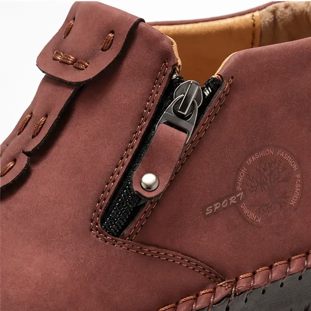 bottines homme rouges a zip style mocassin detail du zip et des coutures apparentes 45349