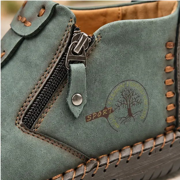 bottines homme vert fonce a zip style mocassin detail du zip et des coutures apparentes 45346