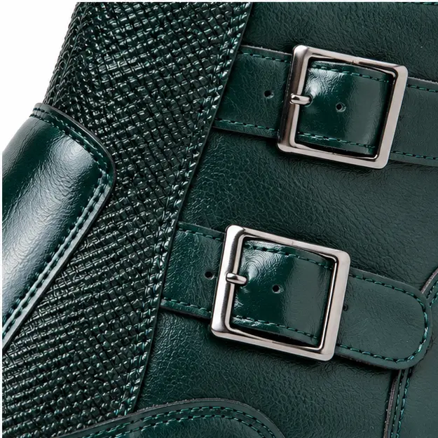 bottines homme vertes a double boucle detail des doubles boucles et de lempiecement texture 45289