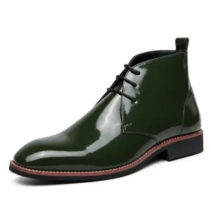 bottines homme vertes a lacets et tige unie vue de trois quarts sur fond blanc 45310