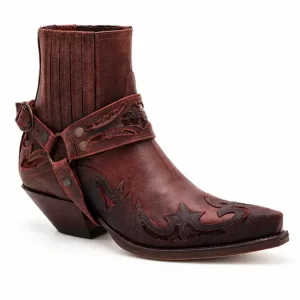 bottines western homme bordeaux a boucle vue de trois quarts sur fond blanc 45405