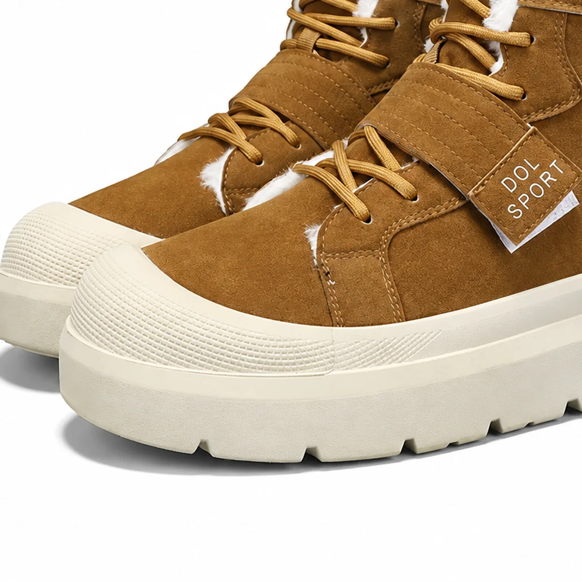 detail de la matiere et de la semelle des bottines homme marron fourrees a semelle epaisse